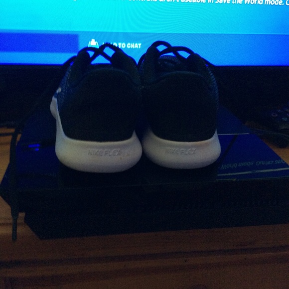 NIKE running shoes - Picture 3 of 6